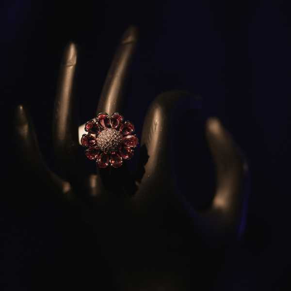 Floral Ring Crystal Design