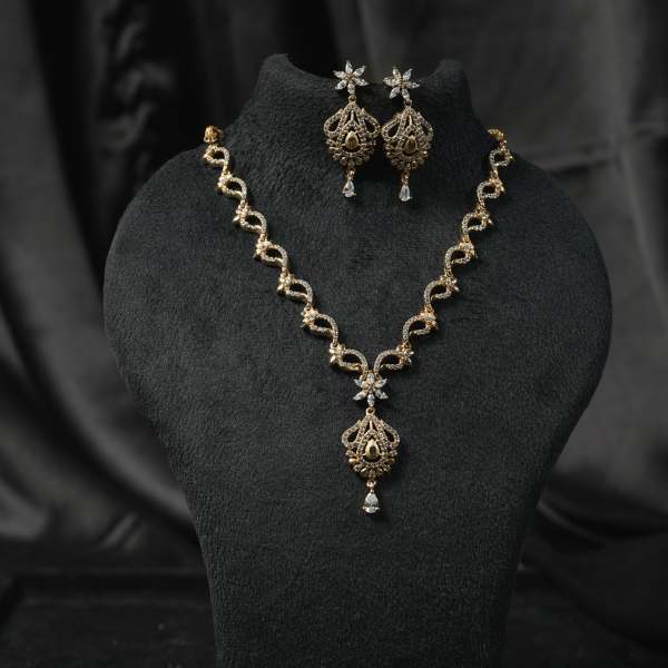 Elegant Goldplated Necklace Set For Women