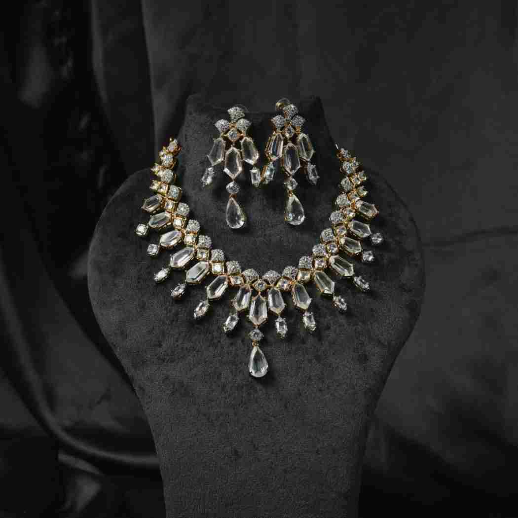 Elegant Ad Stone Necklace Set